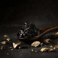 Resina de Shilajit puro, bodegón de estudio